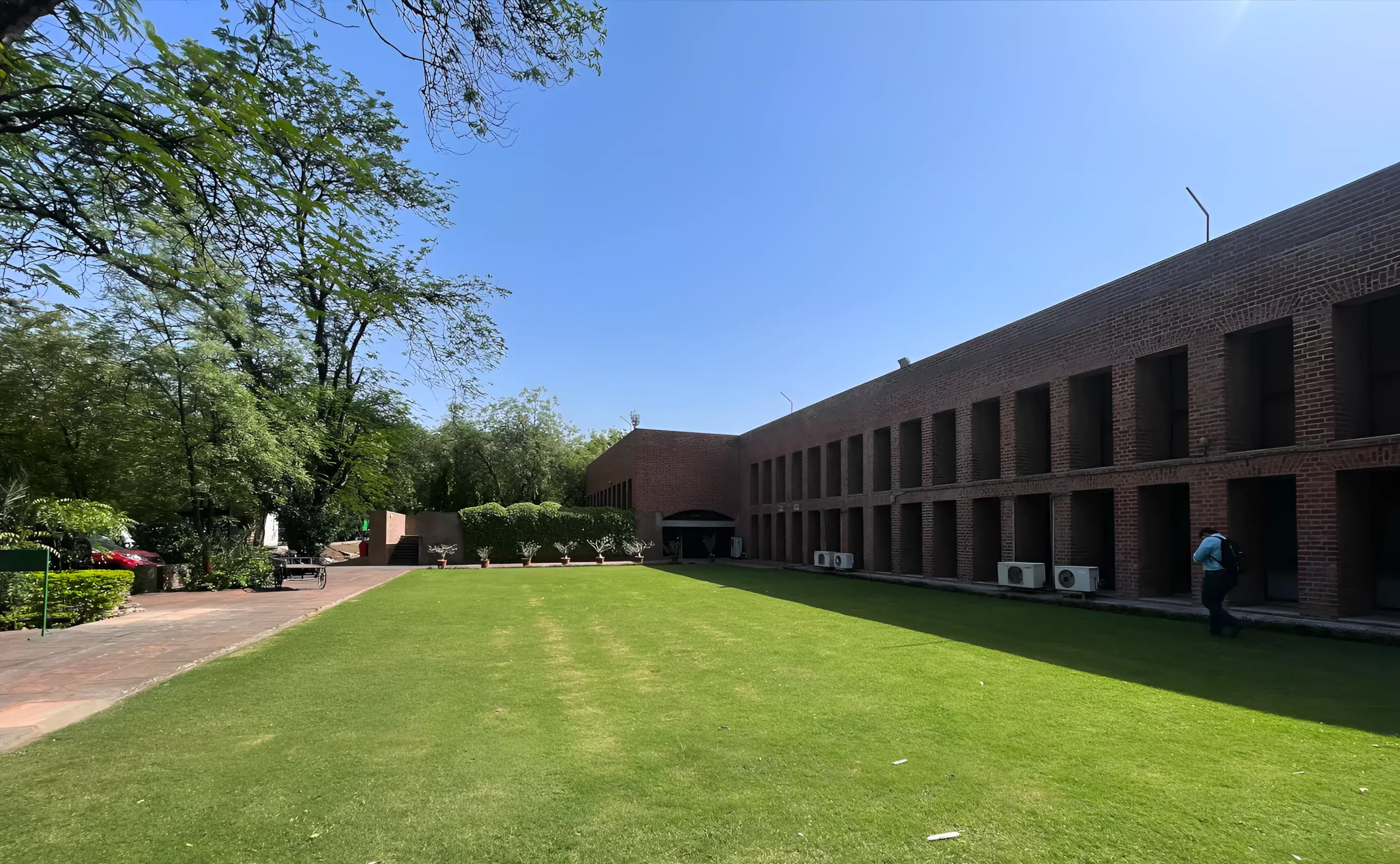 IIM Ahmedabad academic infrastructure photo 4